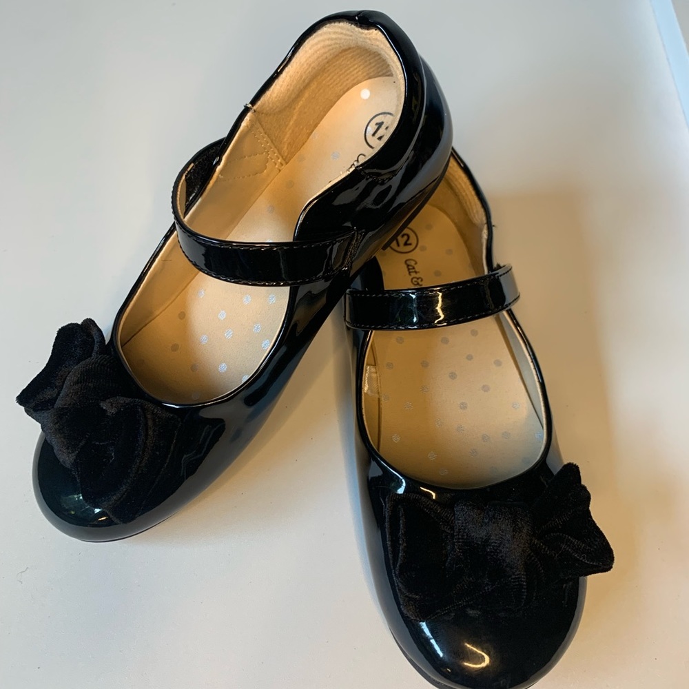 Cat & Jack New Girls Dress Shoes. Size 12.